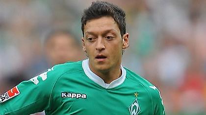 «Δένει» Οζίλ η Βέρντερ