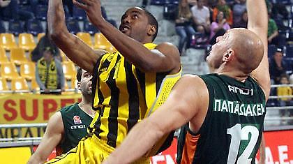 Κλείνει θέση για play off