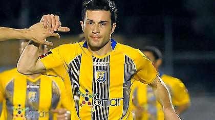 Δάμασε τα «λιοντάρια», κοιτάζει πλέι οφ