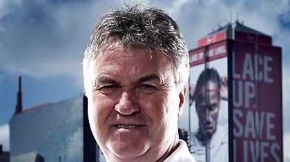 Ο Γκους Χίντινκ για τους φιλόδοξους ποδοσφαιριστές στη Ν. Αφρική