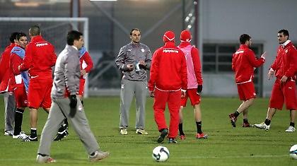 Όποιος κι αν σου κουνηθεί…