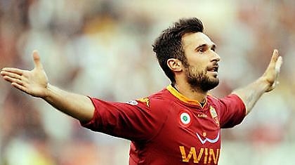 Serie A: «Τριπλή» νίκη και κορυφή για Ρόμα (video)