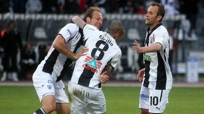 Πετάει ξανά!