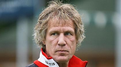 Ο Φερμπέεκ στον πάγκο της Άλκμααρ