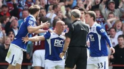 Τιμωρήθηκε ο Καρ για την άσεμνη χειρονομία