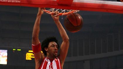 Το Top-10 των «ερυθρόλευκων» φάσεων! (vid)