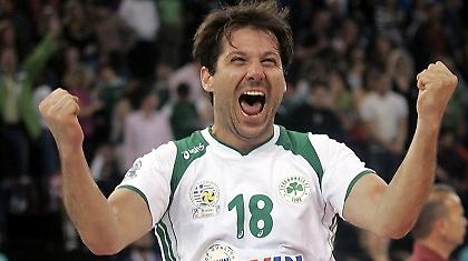 Παπαδημητρίου: «Πληγωμένο θηρίο ο Παναθηναϊκός»