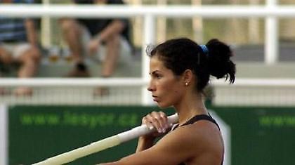 Αποχωρεί η Μπαντούροβα