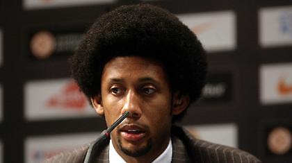 Ο Τσίλντρες, το μαλλί του και το γούρι του! (video)