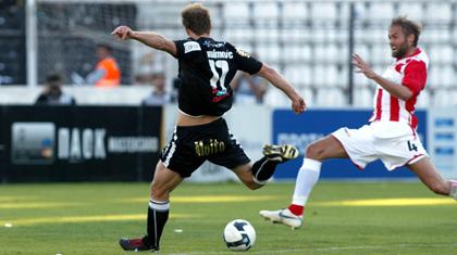 Ανάβεις φωτιές, κόβεις πόδια…