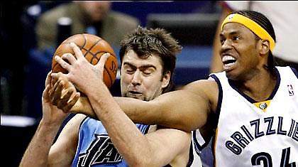 Εκτός ο Οκούρ