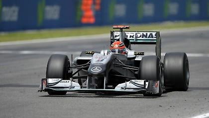 Με το παλιό μονοθέσιο η Mercedes