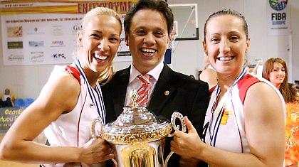 Ανανέωσαν Χατζηνικολάου και Καλέντζου