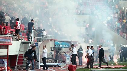 Πέταξε το κινητό στη σουίτα και μετά πήγε και το ζήτησε!