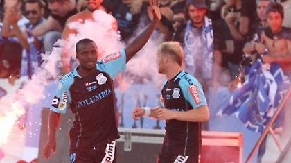 Τον… χόρεψε και το σήκωσε!