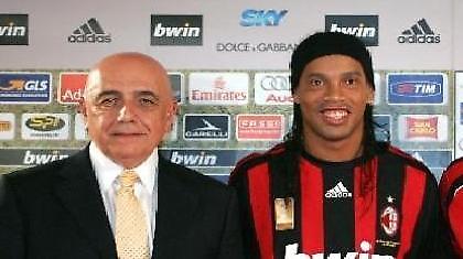 Ροναλντίνιο και του χρόνου