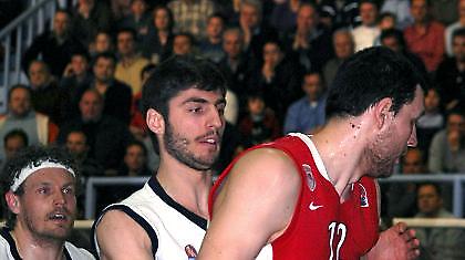 Α1: Ξανά στο παρκέ