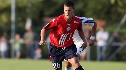 «Γλυκοκοιτάζει» Aζάρ η Μπαρτσελόνα