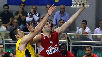 Επεισόδιο Παπαλουκά με οπαδό