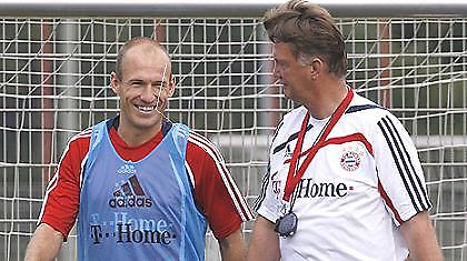 Ρόμπεν και Φαν Χάαλ οι καλύτεροι της χρονιάς