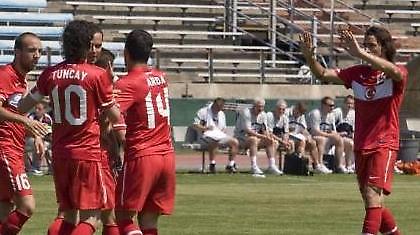 Δύο στα δύο για Χίντινκ (video)