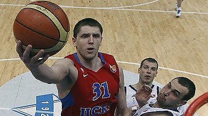 «Σκούπισε» η ΤΣΣΚΑ, μείωσε η Ούνιξ