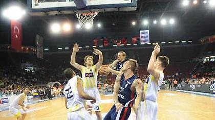 Βήμα τίτλου με Γκριρ για «Φενέρ»