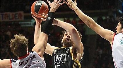 Στο 2-0 η Κάχα Λαμποράλ!