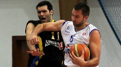 Μαυροειδής: «Να ξεχάσουμε ότι προηγούμαστε»