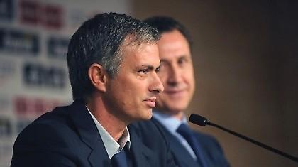 Ο Μουρίνιο κοιτά την άμυνα και το κέντρο…