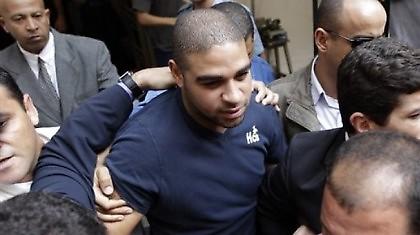 Μπελάδες για Αντριάνο