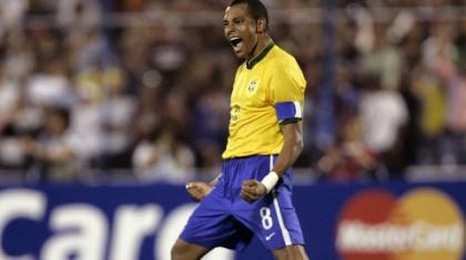 Ζιλμπέρτο Σίλβα: «Εμείς το τρόπαιο, η Ελλάδα στους 16»