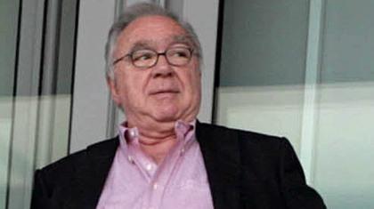 Αποφασίζει για προπονητή…