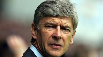 Επιμένει γαλλικά ο Βενγκέρ