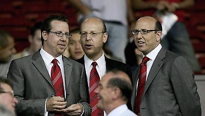 Βυθισμένοι στα χρέη οι Γκλέιζερς