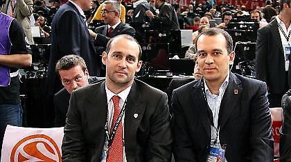 Οι Αγγελόπουλοι έκαναν λάθη, αλλά είναι αναντικατάστατοι