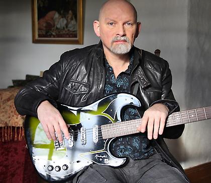 Ο Brendan Perry θα είναι δίπλα μας…