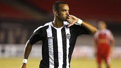 «Σφάζονται» για Ταρντέλι Πόρτο και Μπενφίκα