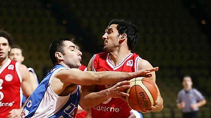 Αποχωρίστηκε τα ασπρόμαυρα…