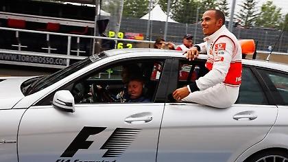 Να μην τον αφήσουν να χαρεί