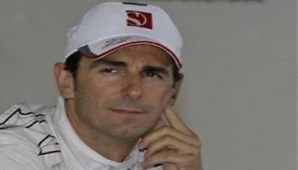 «Είμαι στη διάθεσή σας»