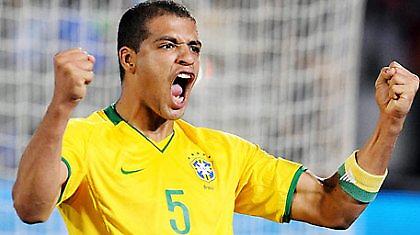 Μέλο:«Ποτέ δεν είπα ότι είμαι δυσαρεστημένος στη Γιουβέντους»