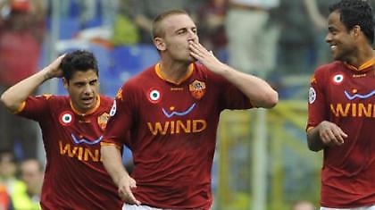 Σένσι: «Δεν πάει πουθενά ο Ντε Ρόσι!»