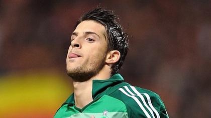 Στα γραφεία ο Μιραλάς