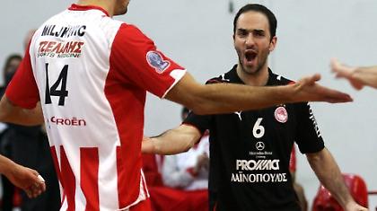 Ανανεώνει ο Στεφάνου