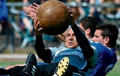 Μεγάλη... μπάλα από Μάγκατ (pics)