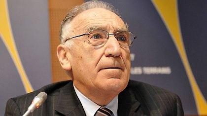 Ανέλαβε τις ευθύνες του για το φιάσκο των «τρικολόρ»