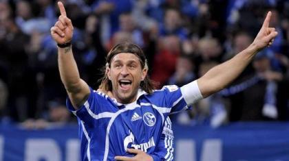 Πλησιάζει σε Μπορντόν