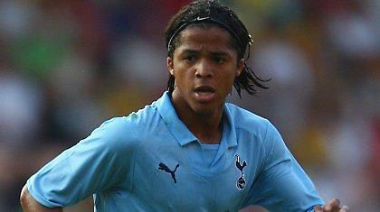 «Ξέχνα τα ξενύχτια και παίξε τη μπάλα που ξέρεις»!