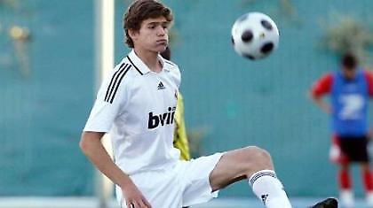 Ένα βήμα από την Μπόλτον ο Αλόνσο